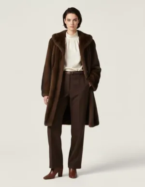 Cappotto da donna in pelliccia con cappuccio, modello medio-lungo invernale