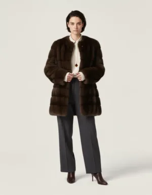 Pelliccia corta da donna con zip