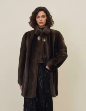 Cappotto in pelliccia da donna invernale, elegante e caldo